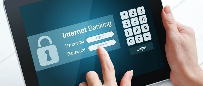 ввод пароля в интернет-банкинг на планшете