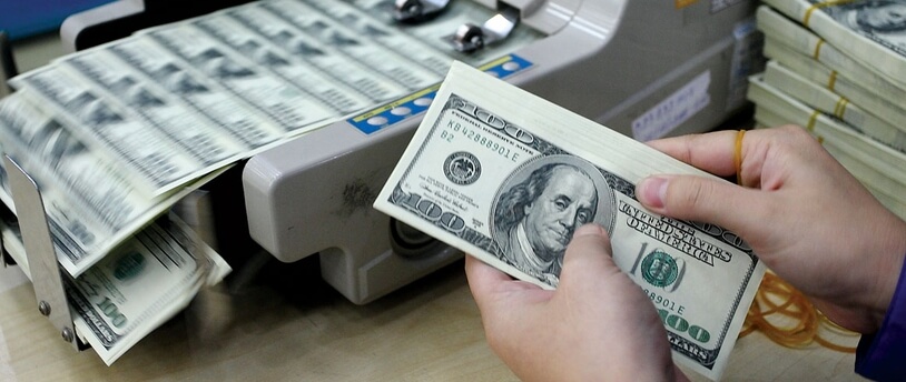 печать 100-долларовых банкнот