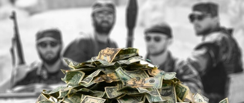 террористы на фоне денежных банкнот