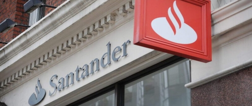вывеска банка Santander