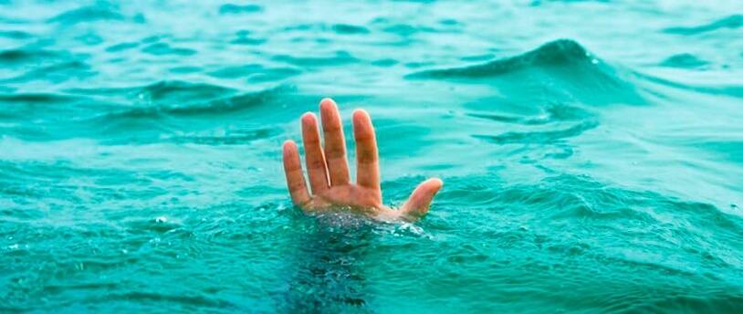 рука из моря