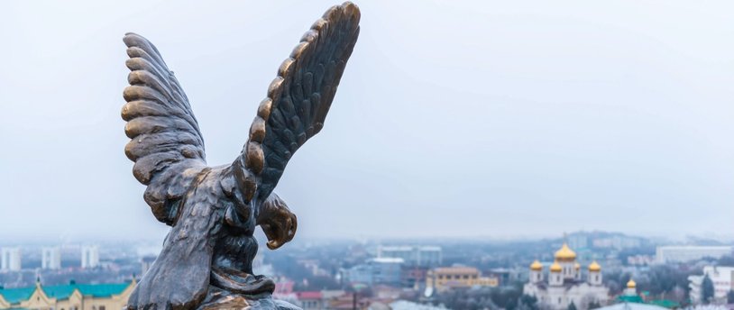 статуя Орла